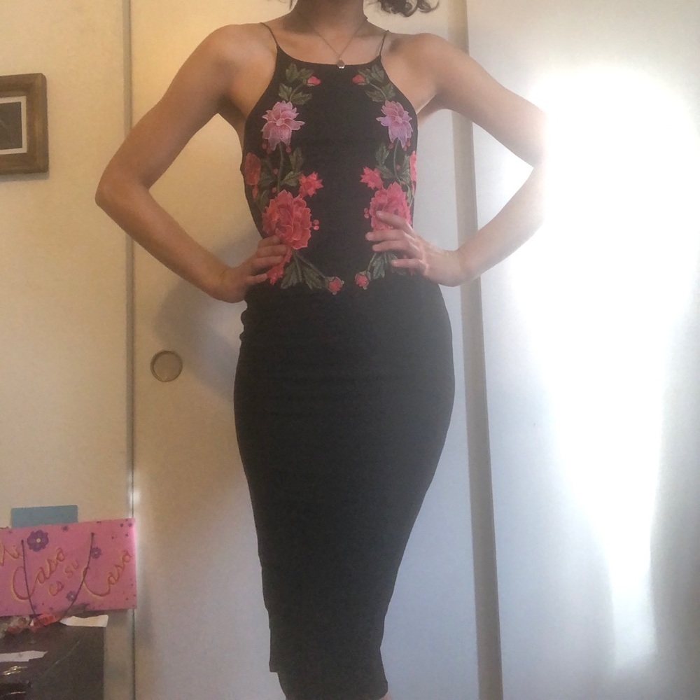 Sexy slimming rose embroidered LBD